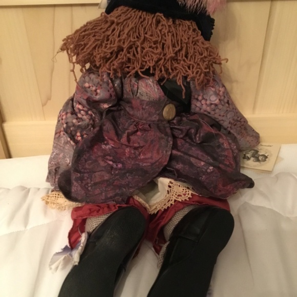 Little Souls doll by Gretchen Wilson, “Patricia,” 1991 - Picture 3 of 3